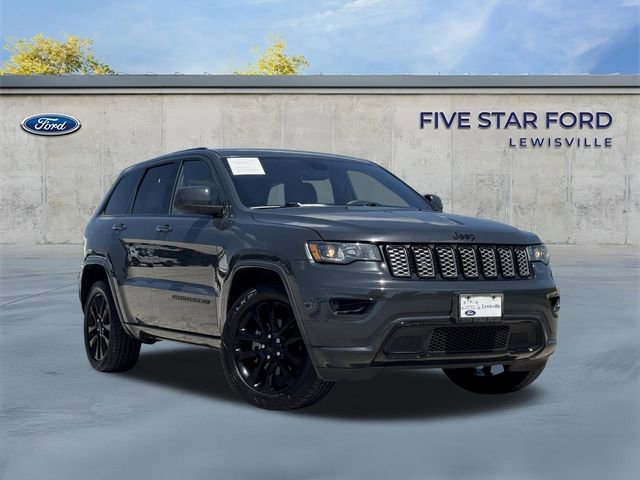 Used 2017 Jeep Grand Cherokee Altitude AWD/4WD image 1