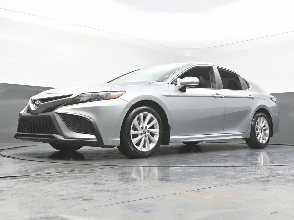 Used 2021 Toyota Camry SE image 45