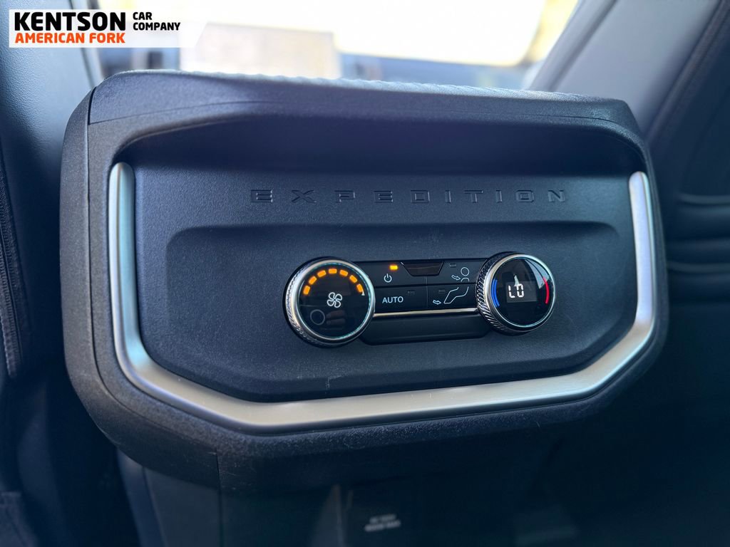 Used 2025 Ford Expedition Active image 41