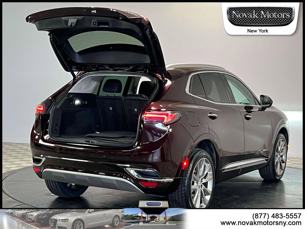 Used 2022 Buick Envision Avenir w/ Technology Package II image 8