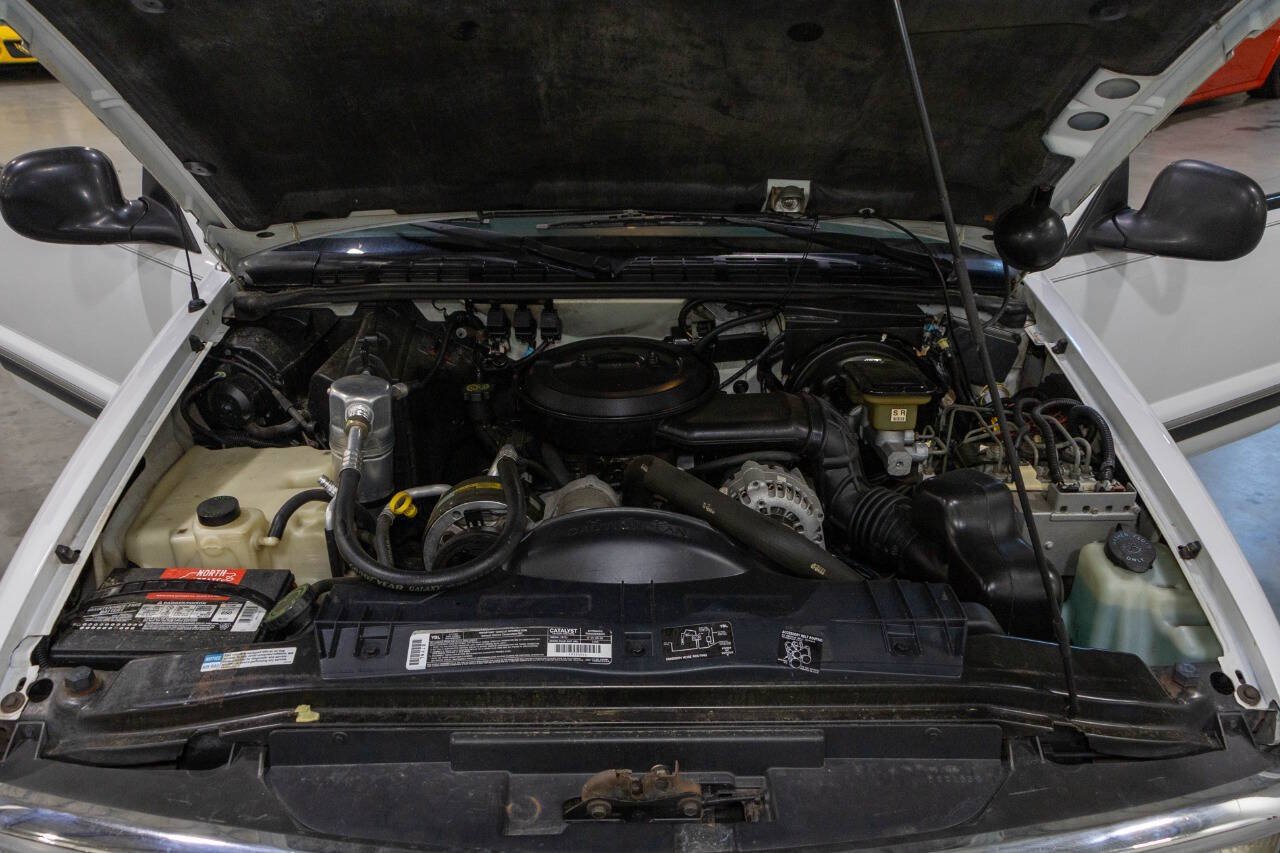 Used 1995 Chevrolet S10 Pickup LS RWD image 16