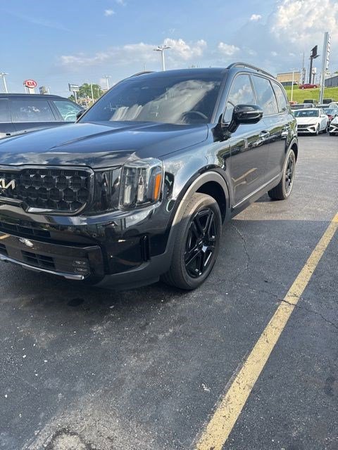 Used 2024 Kia Telluride SX X-Line AWD/4WD image 2