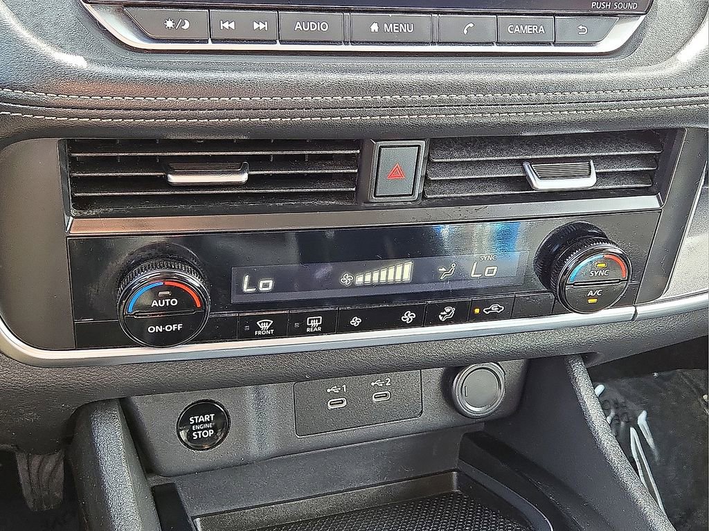 Used 2024 Nissan Rogue SV image 29