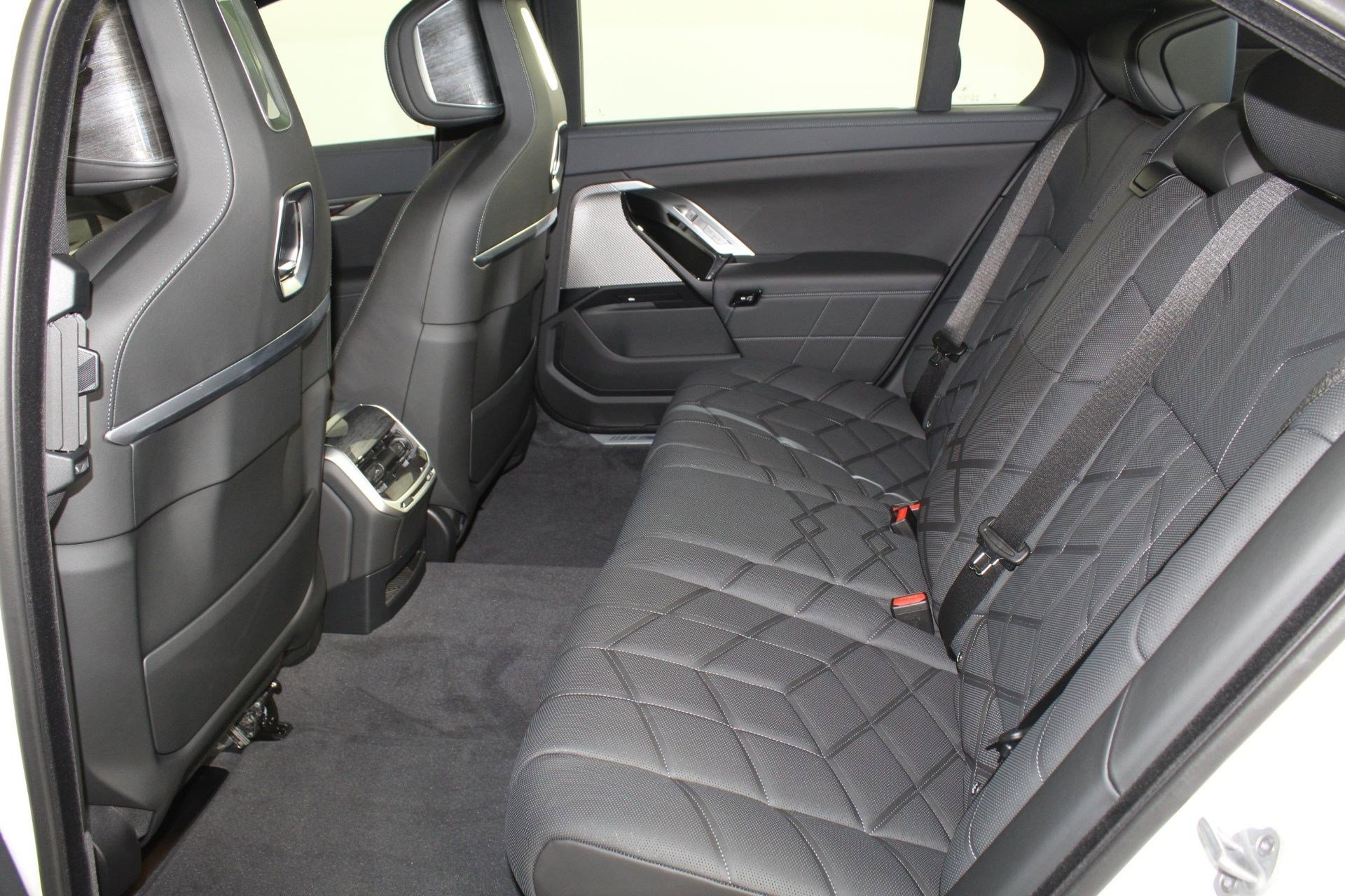 New 2026 BMW i7 eDrive50 image 12