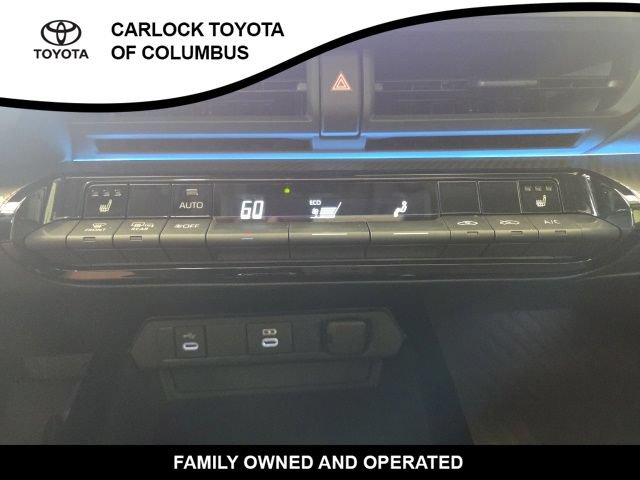 Used 2024 Toyota Prius XLE AWD/4WD image 27
