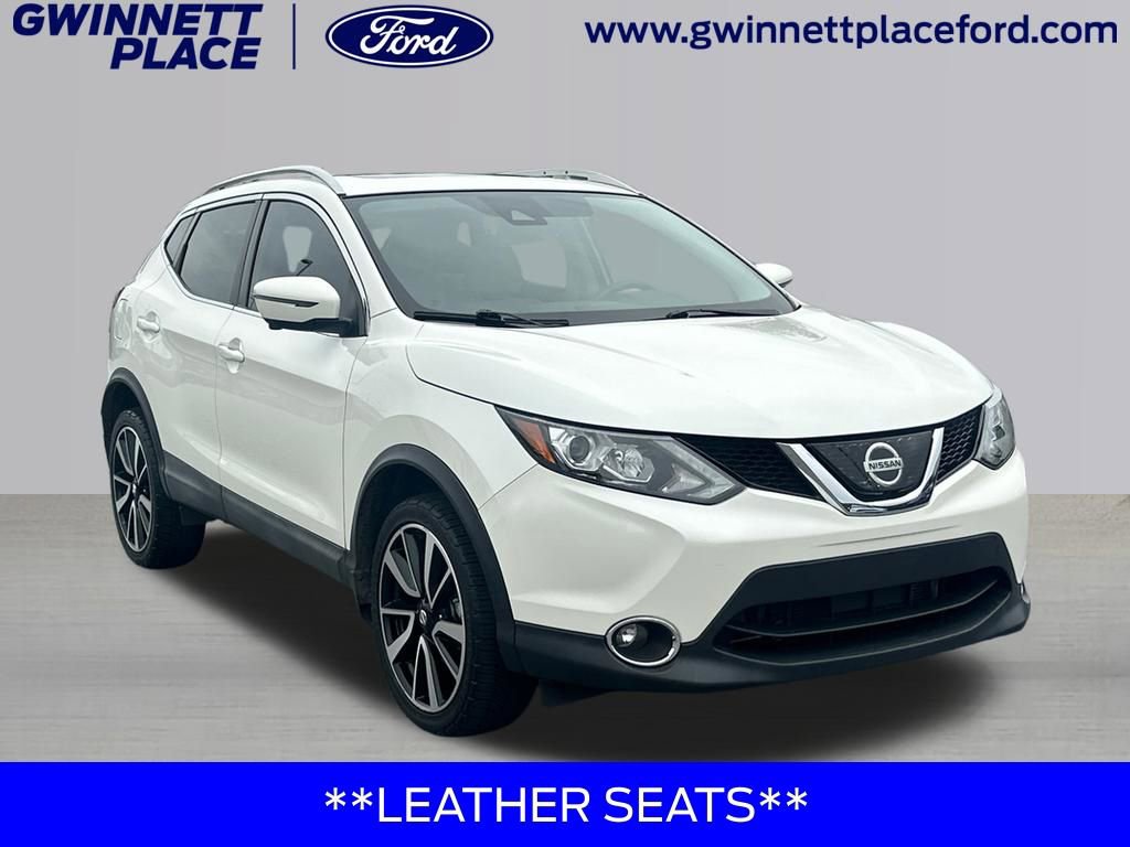 Used 2019 Nissan Rogue Sport SL w/ Premium Package FWD image 3