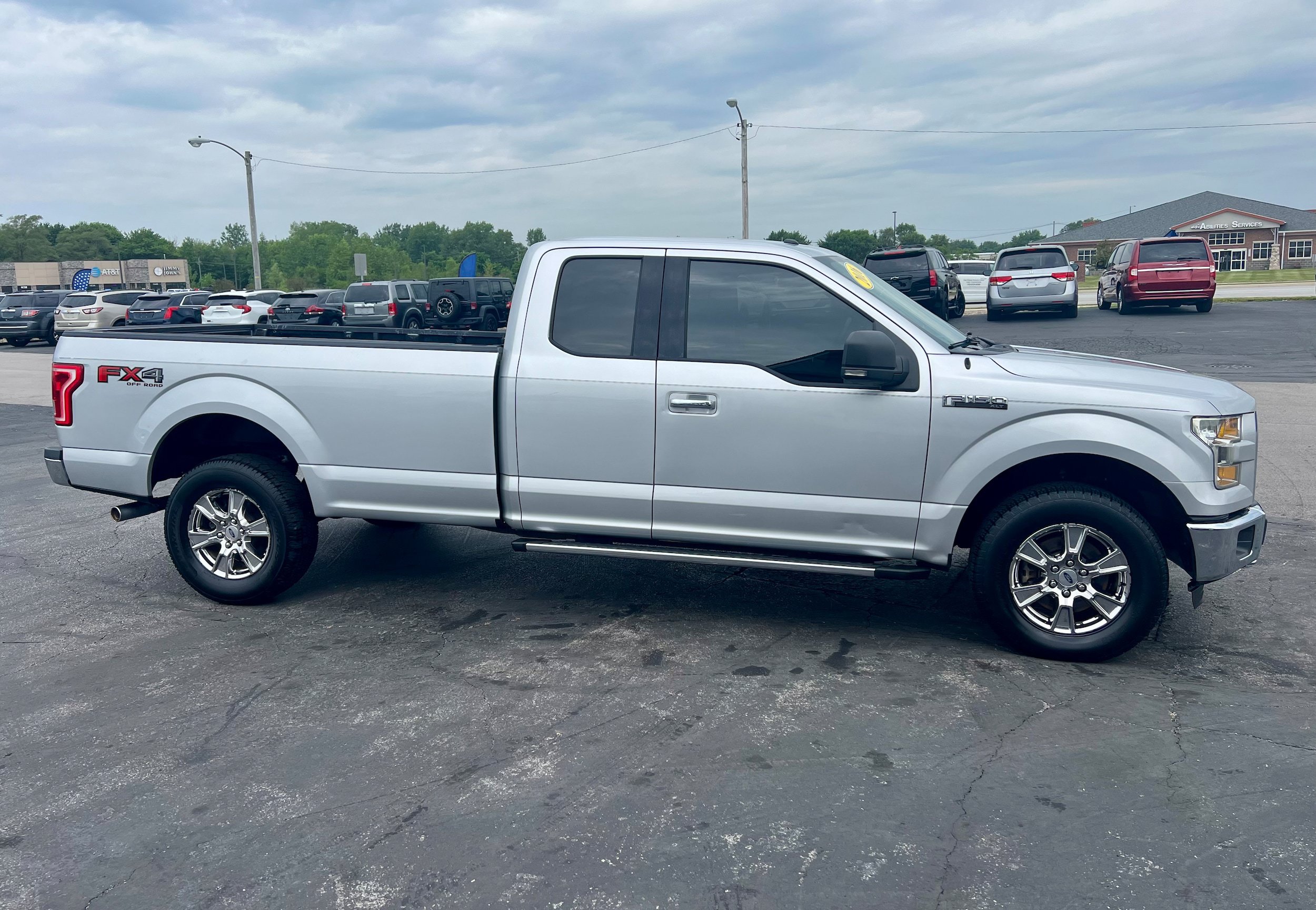 Used 2016 Ford F150 XLT w/ Equipment Group 302A Luxury AWD/4WD image 4