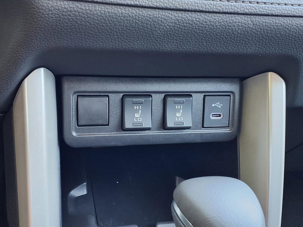 Certified 2025 Toyota Corolla Cross XLE image 21