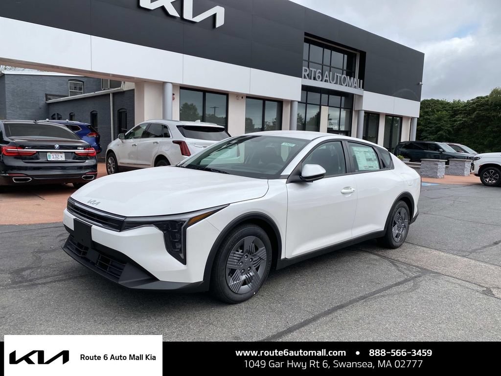 New 2026 Kia K4 FWD image 1