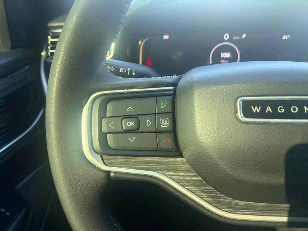 Used 2022 Jeep Wagoneer Series III w/ Premium Group I AWD/4WD image 16