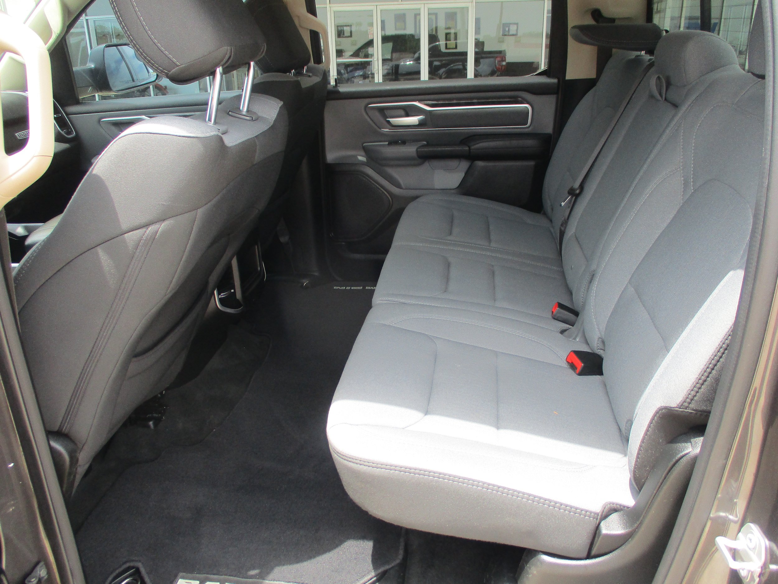 Used 2020 RAM 1500 Big Horn AWD/4WD image 4