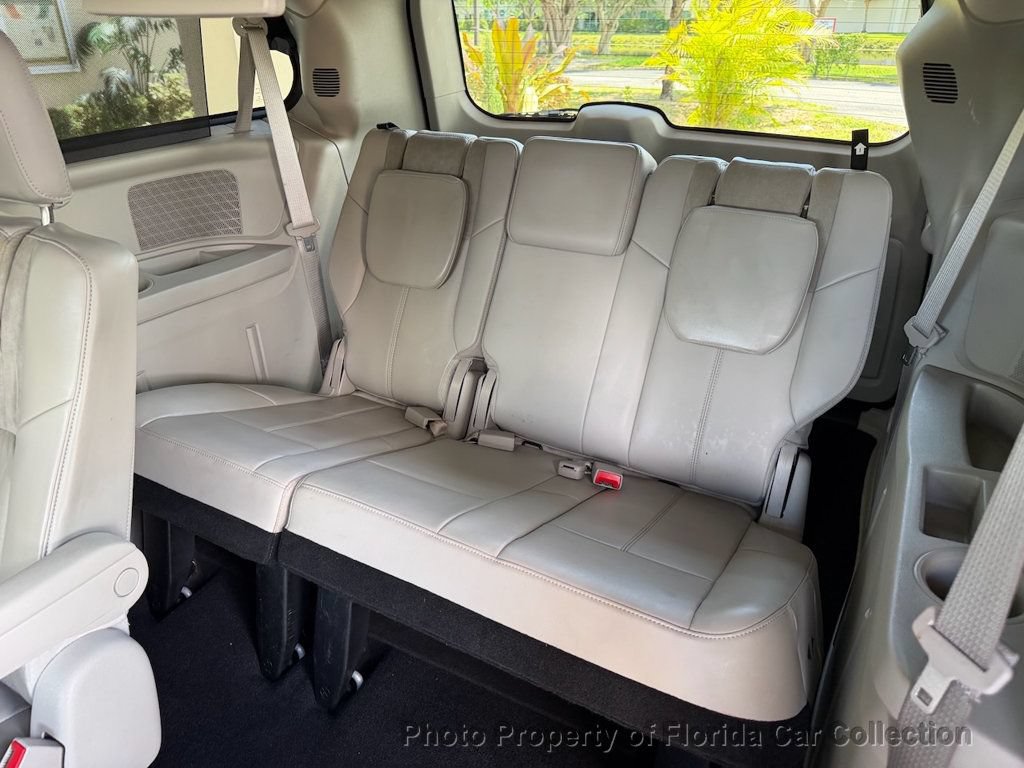 Used 2013 Chrysler Town & Country Limited w/ Luxury Group FWD image 36