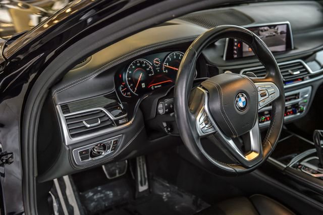 Used 2019 BMW 740i w/ Executive Package image 27