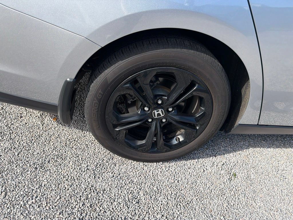 Used 2025 Honda Accord SE image 16