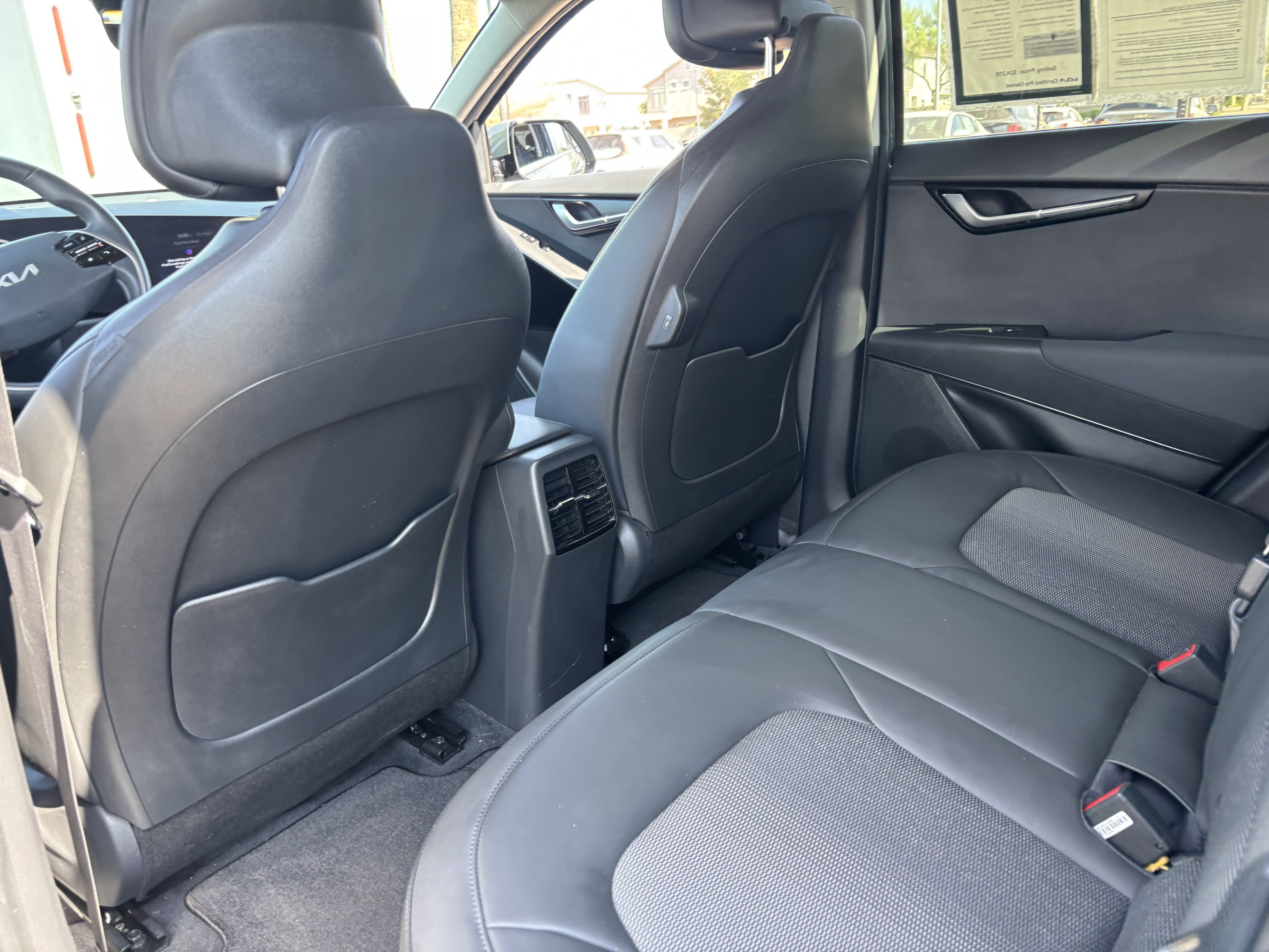 Certified 2023 Kia Niro Wind FWD image 15