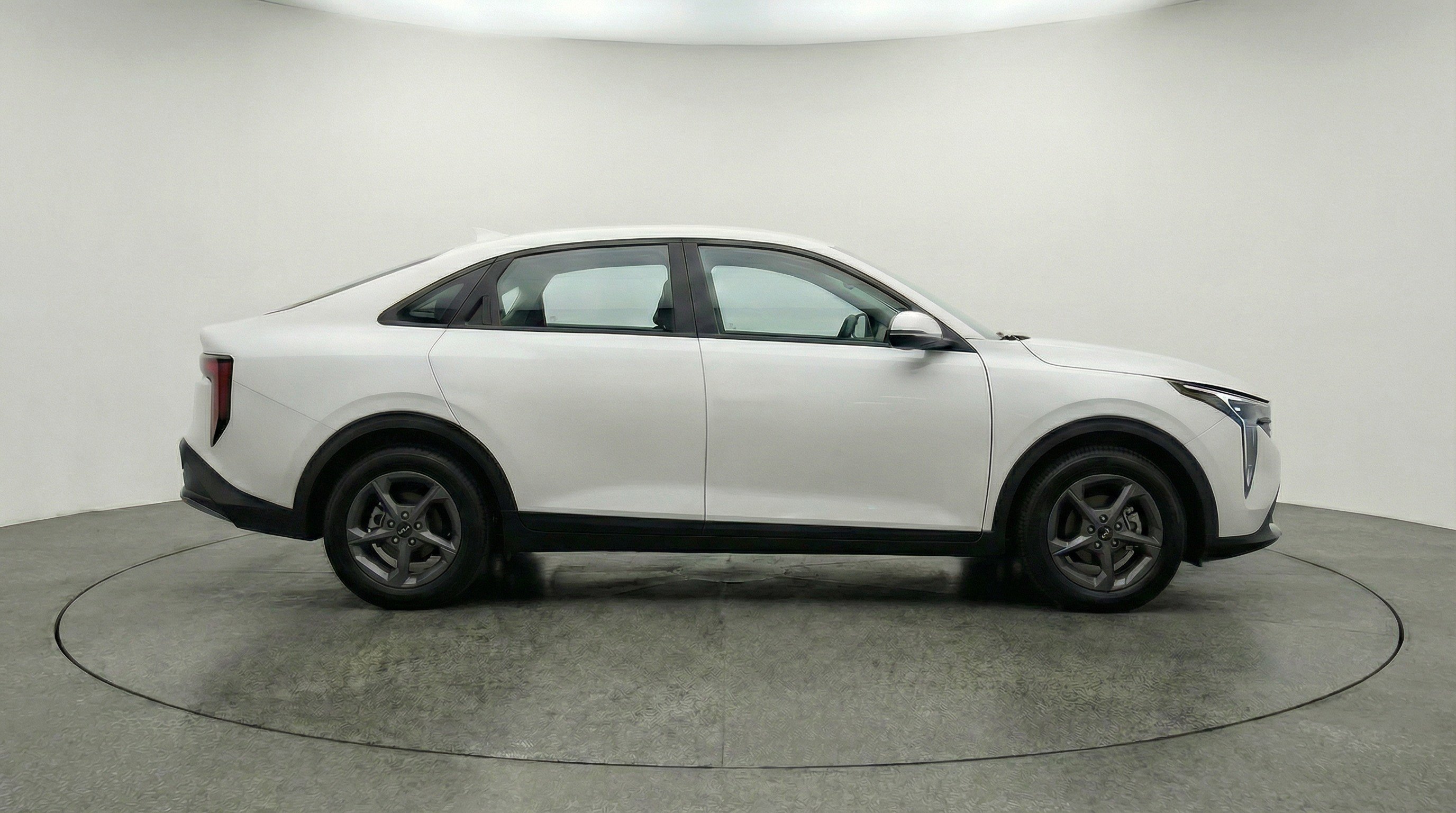 Used 2025 Kia K4 LXS image 11