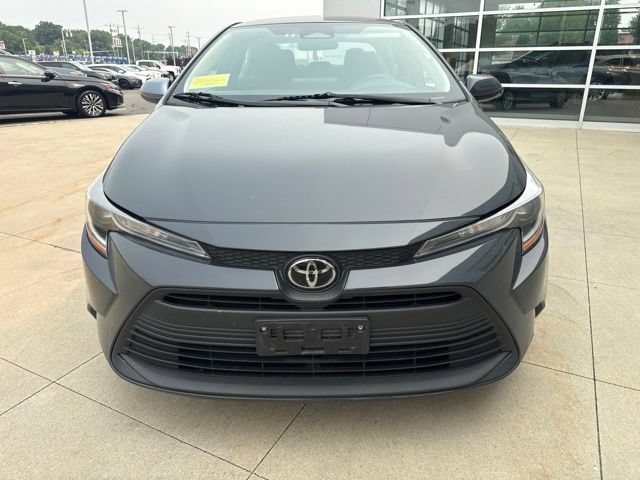 Used 2024 Toyota Corolla LE FWD image 2