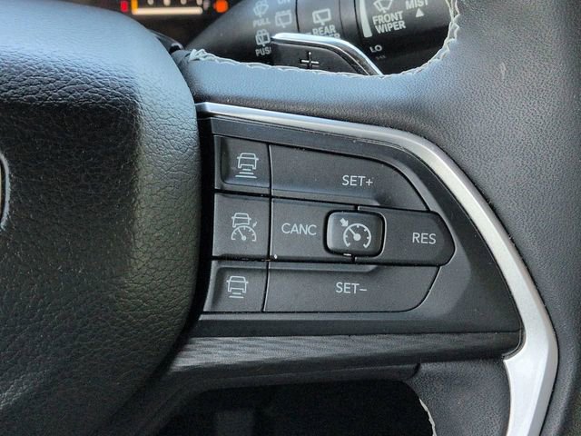 Certified 2023 Jeep Grand Cherokee L Laredo AWD/4WD image 33