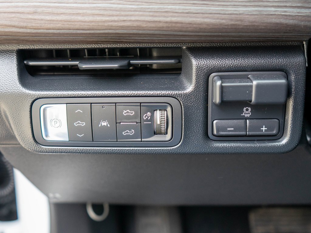 Used 2025 GMC Sierra EV Denali image 19