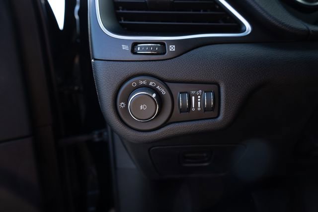 Used 2020 Jeep Cherokee Trailhawk w/ Cold Weather Group image 15