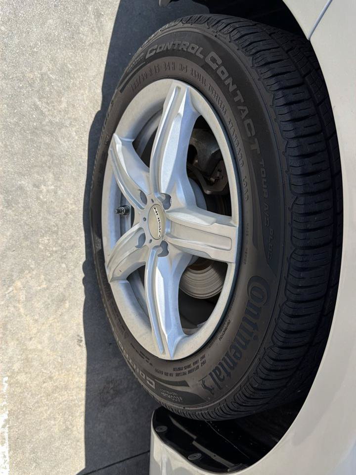 Used 2012 Toyota Prius C Two FWD image 34