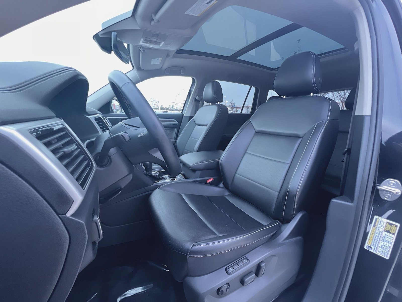 Used 2022 Volkswagen Atlas SEL image 13