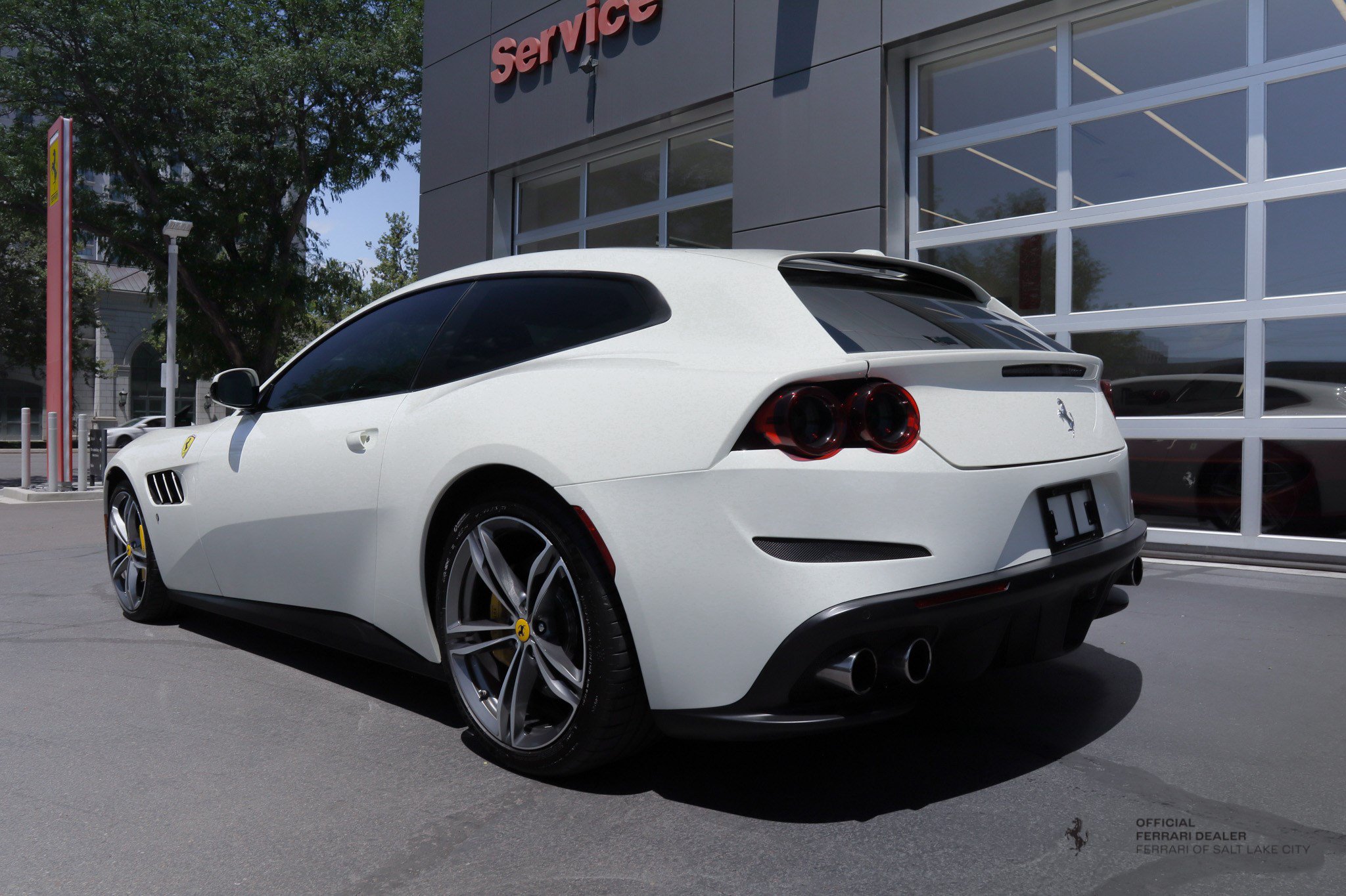 Certified 2018 Ferrari GTC4Lusso AWD/4WD image 3