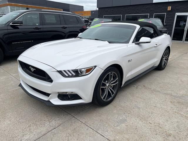 Used 2017 Ford Mustang GT Premium RWD image 3