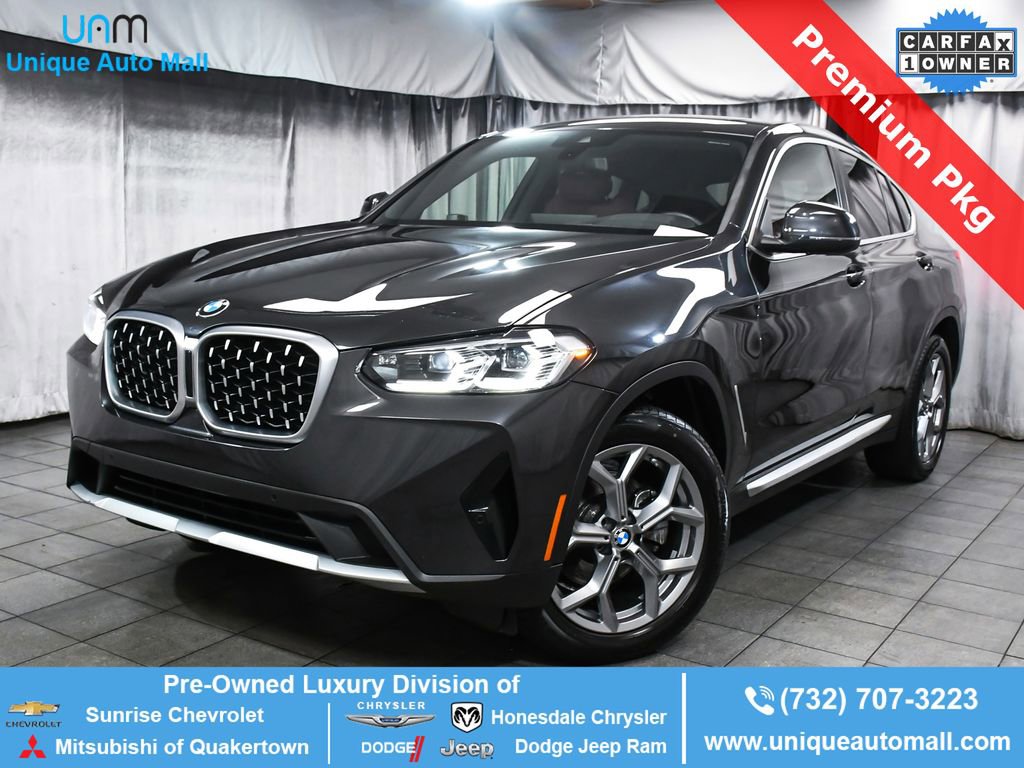 Used 2025 BMW X4 xDrive30i AWD/4WD image 1