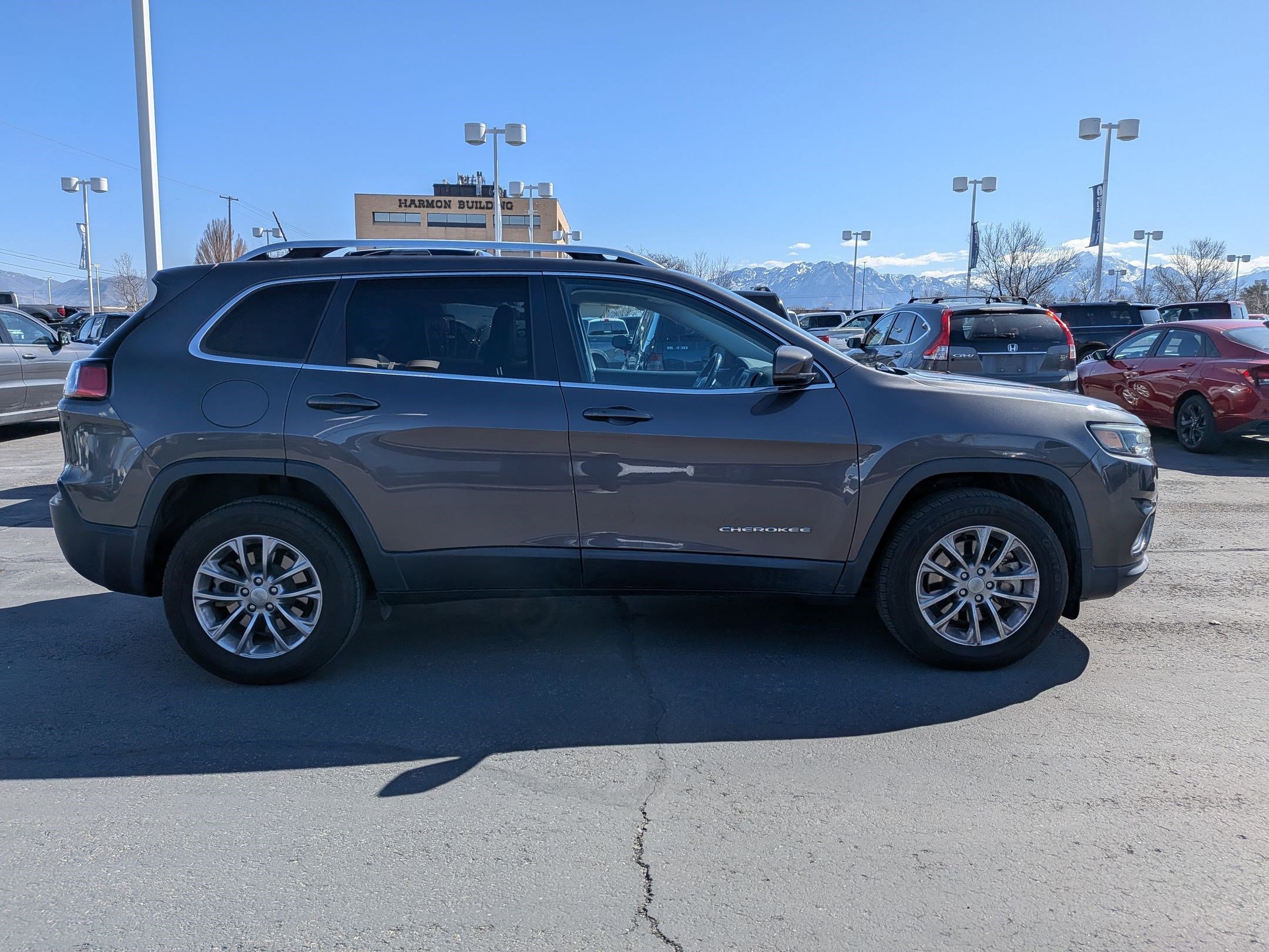 Used 2020 Jeep Cherokee Latitude Plus w/ Cold Weather Group image 2