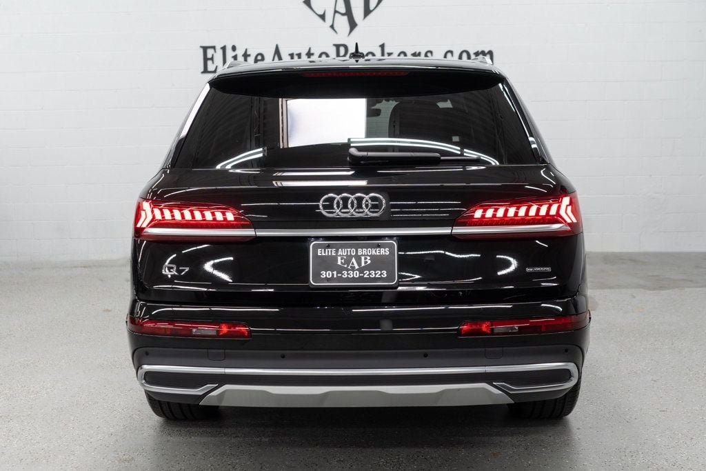 Used 2023 Audi Q7 2.0T Premium w/ Convenience Package AWD/4WD image 4