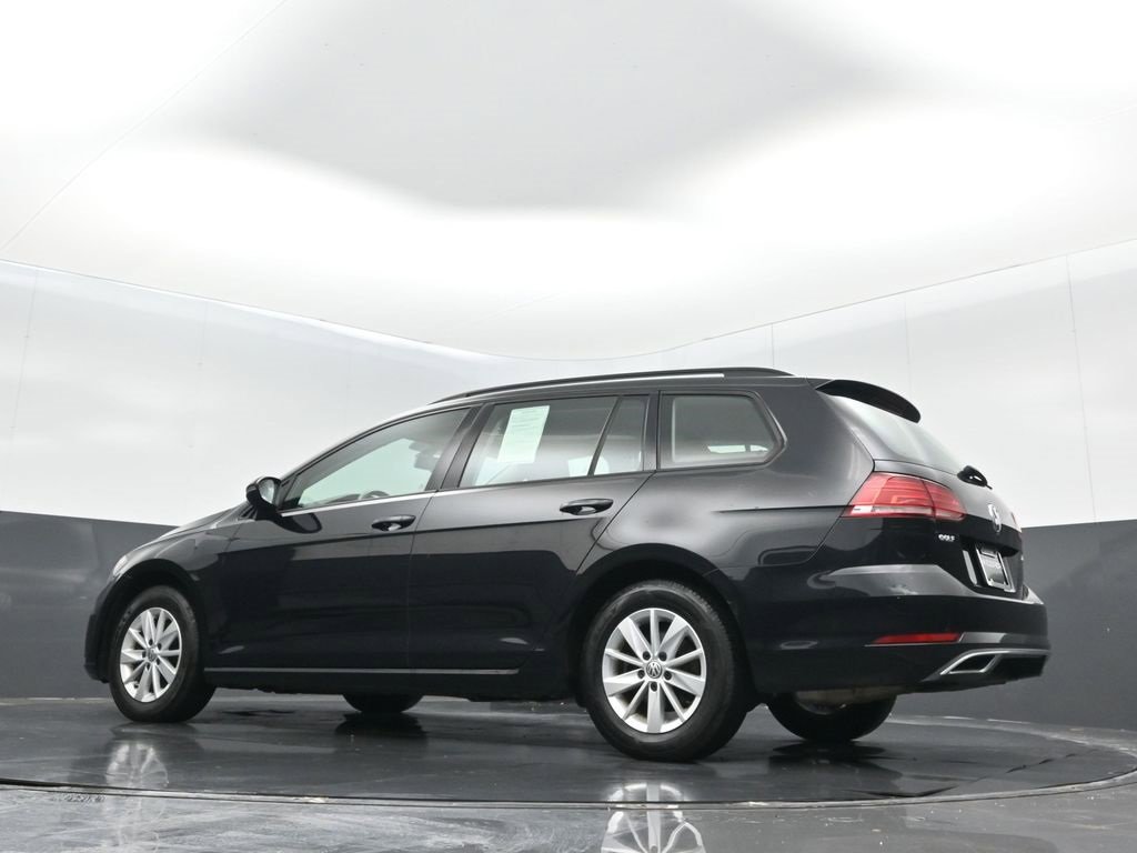 Used 2018 Volkswagen Golf S image 17