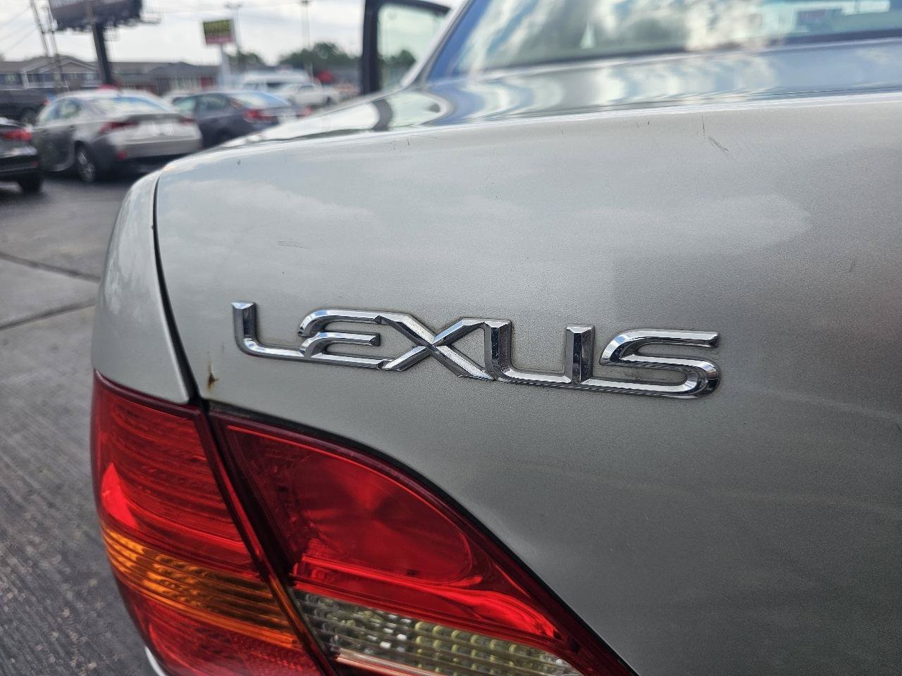 Used 2002 Lexus LS 430 RWD image 13