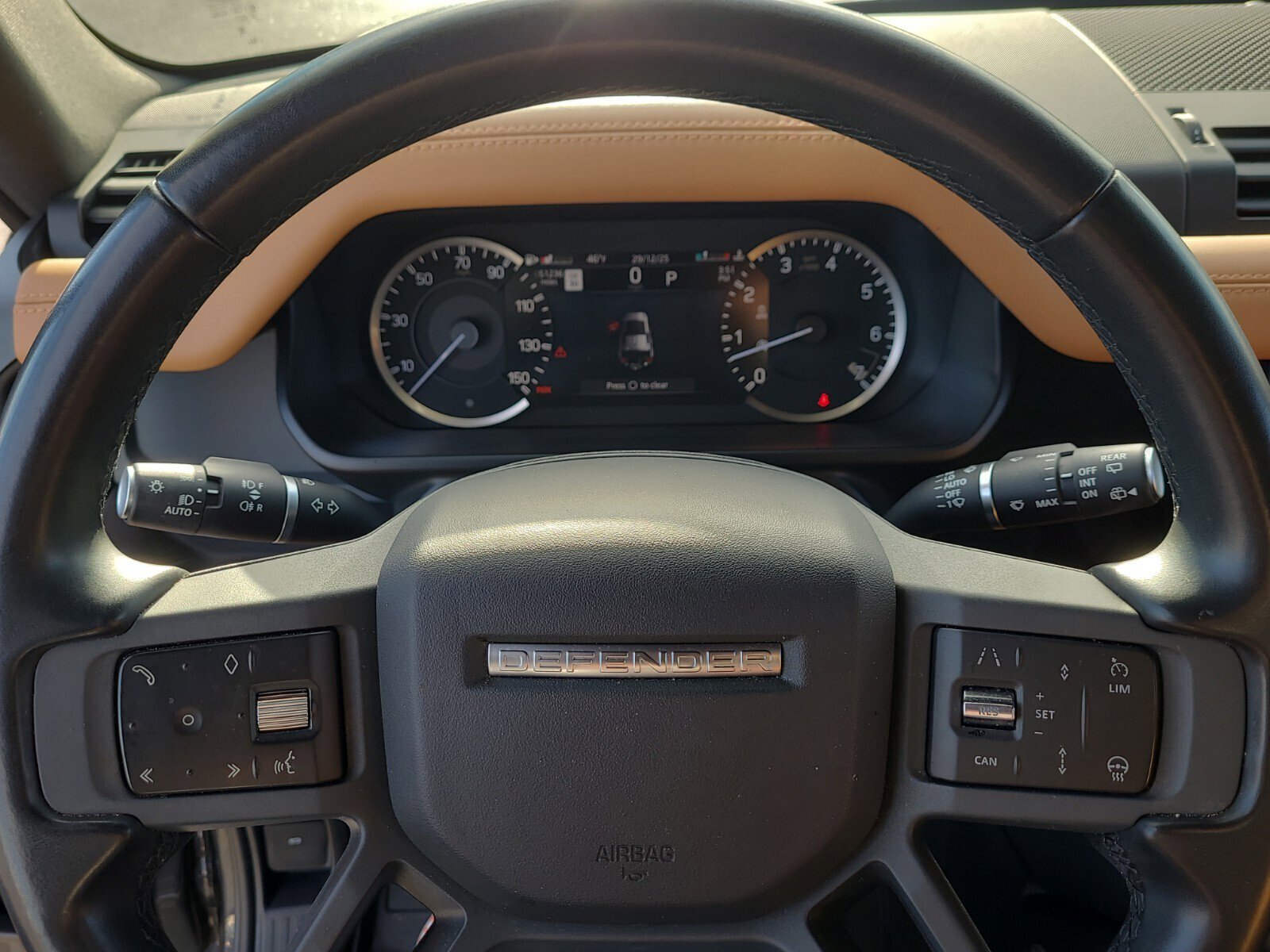 Used 2023 Land Rover Defender 110 X-Dynamic SE image 25