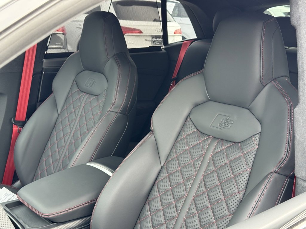 New 2026 Audi SQ8 Prestige image 17
