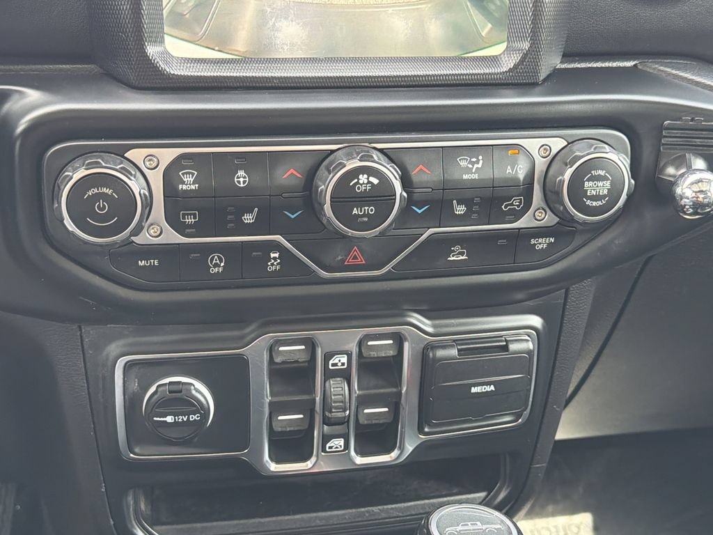 Used 2021 Jeep Gladiator Overland w/ Uconnect 4C Nav & Sound Group AWD/4WD image 6