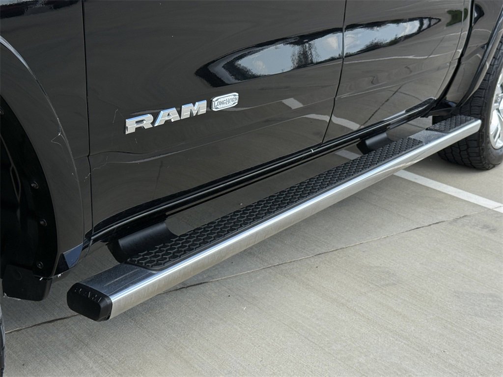 Used 2022 RAM 1500 Limited w/ Body Color Bumper Group image 12