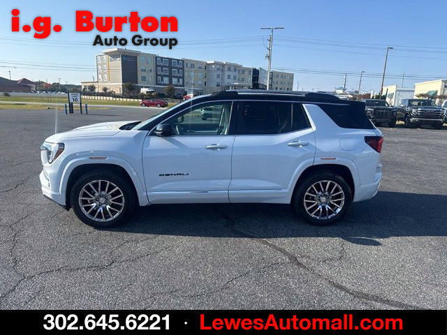 Used 2026 GMC Terrain Denali w/ LPO, Black Badging Package AWD/4WD image 6