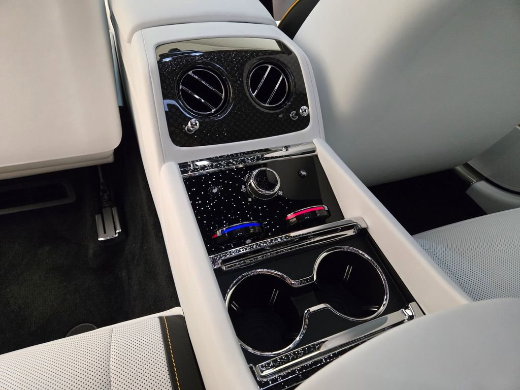 New 2025 Rolls-Royce Spectre Black Badge w/ Leather Finishing Pack AWD/4WD image 17