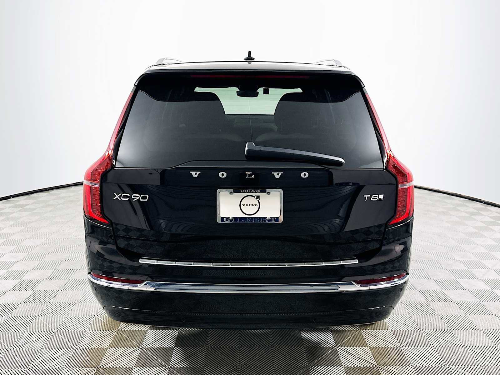 New 2025 Volvo XC90 T8 Plus w/ Protection Package Premier image 6