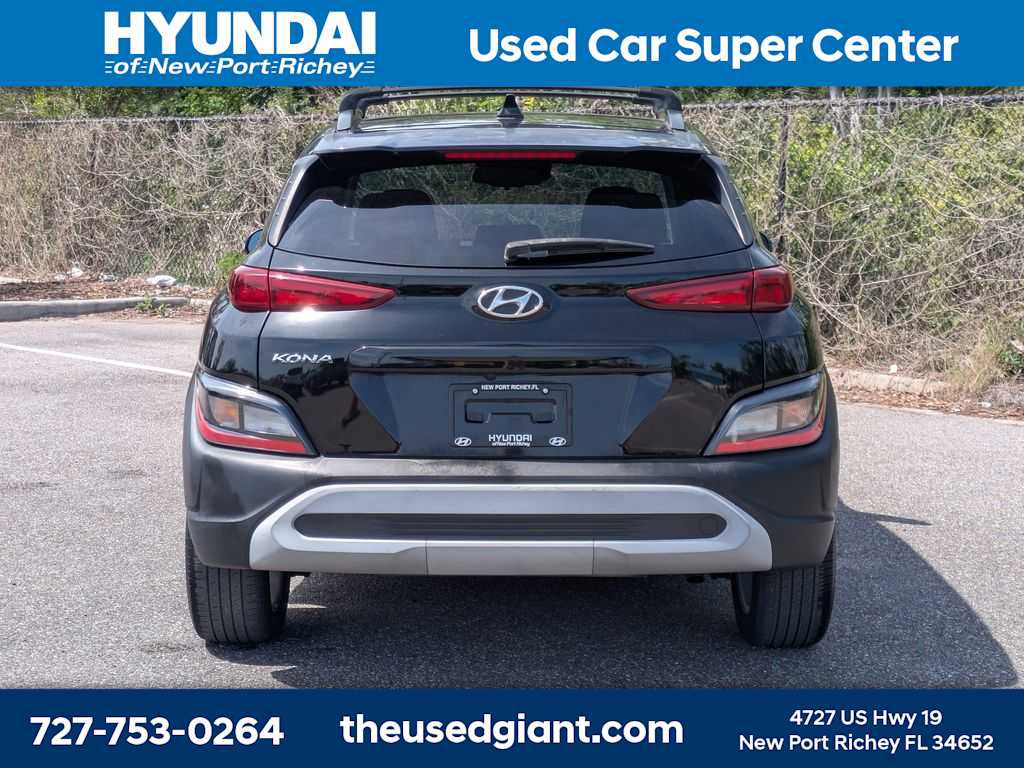 Certified 2022 Hyundai Kona SEL w/ Cargo Package image 4