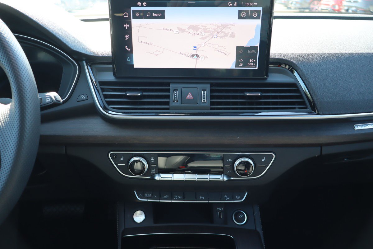 Used 2025 Audi Q5 e Premium Plus image 11