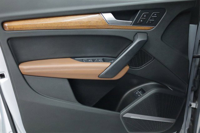 Used 2022 Audi Q5 e Premium Plus image 19