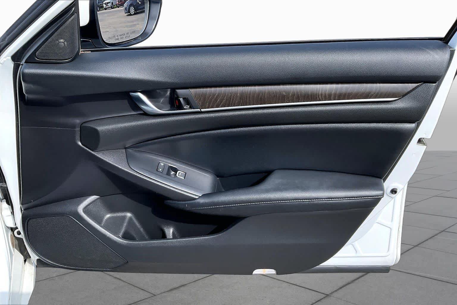 Used 2022 Honda Accord Touring image 22