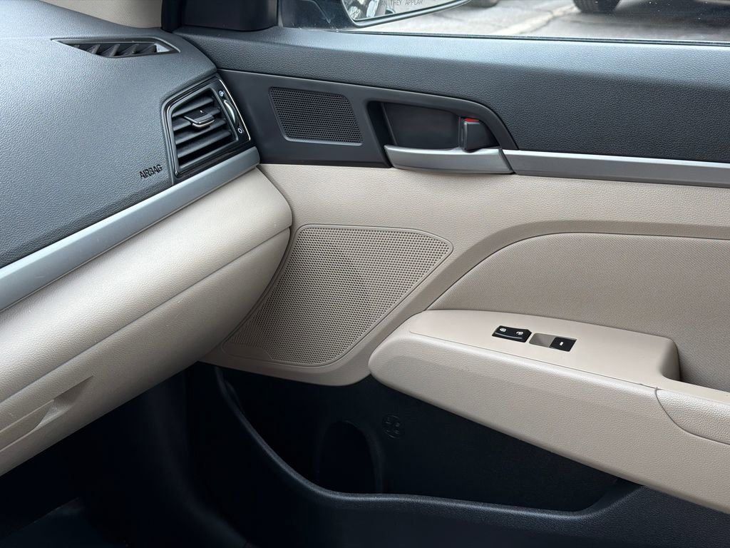 Used 2018 Hyundai Elantra SEL image 28