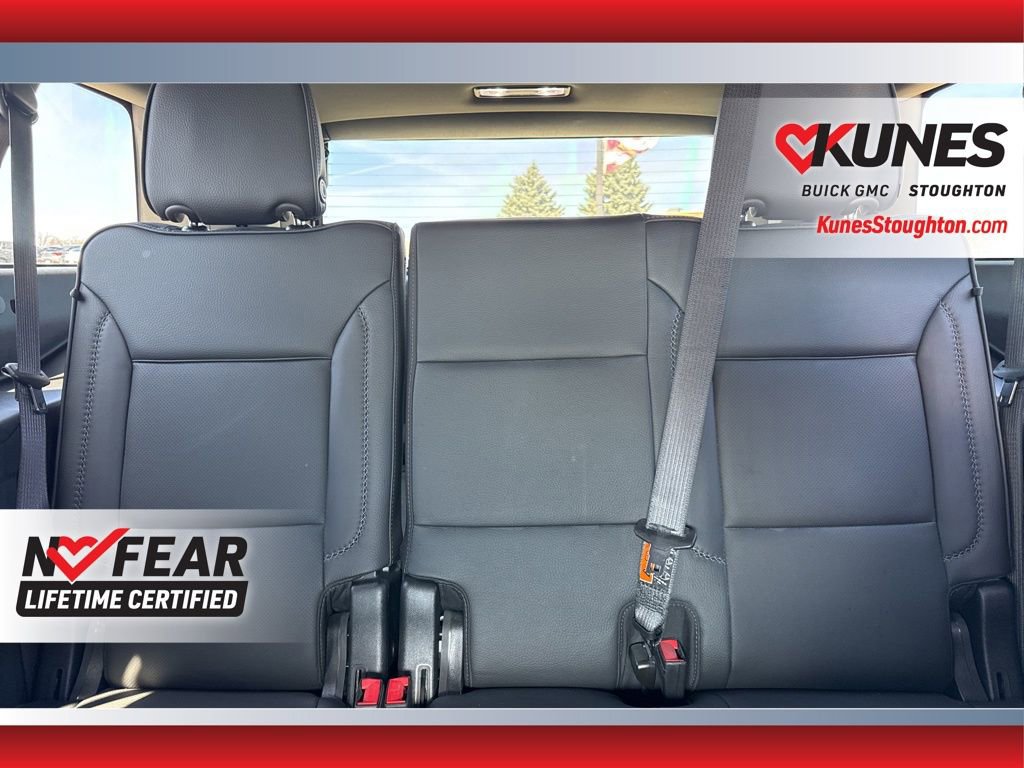 Used 2025 GMC Yukon XL Denali AWD/4WD image 43