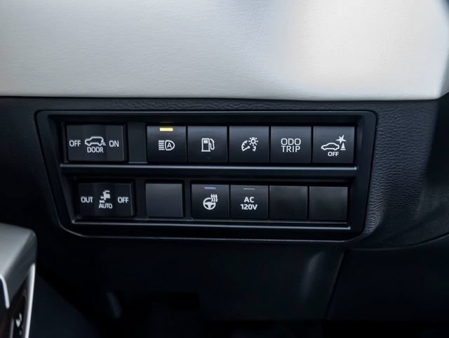 Used 2023 Toyota Sequoia Capstone AWD/4WD image 27