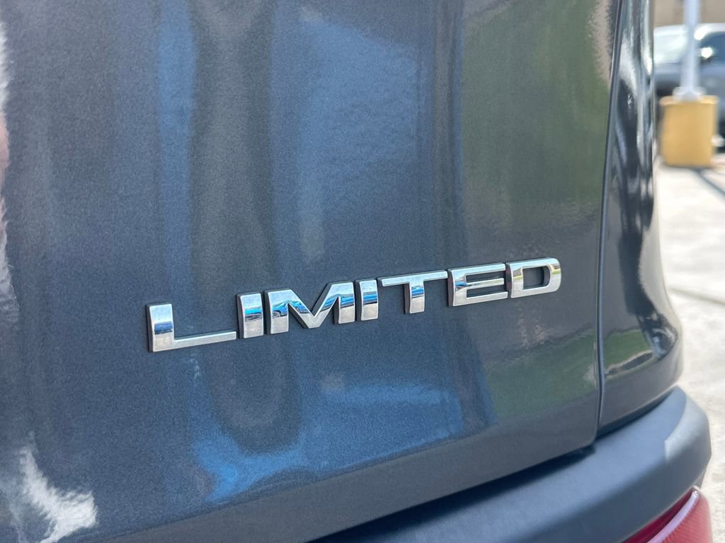 Used 2015 Jeep Cherokee Limited image 6