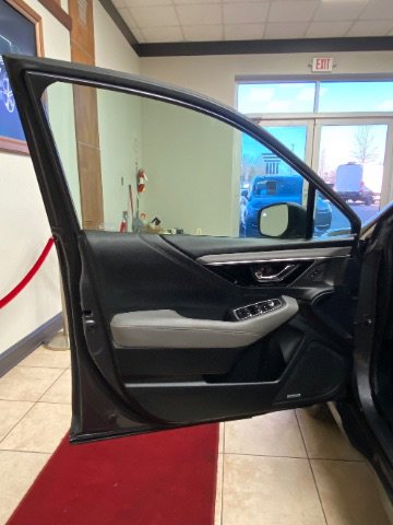 Used 2022 Subaru Outback Limited image 16