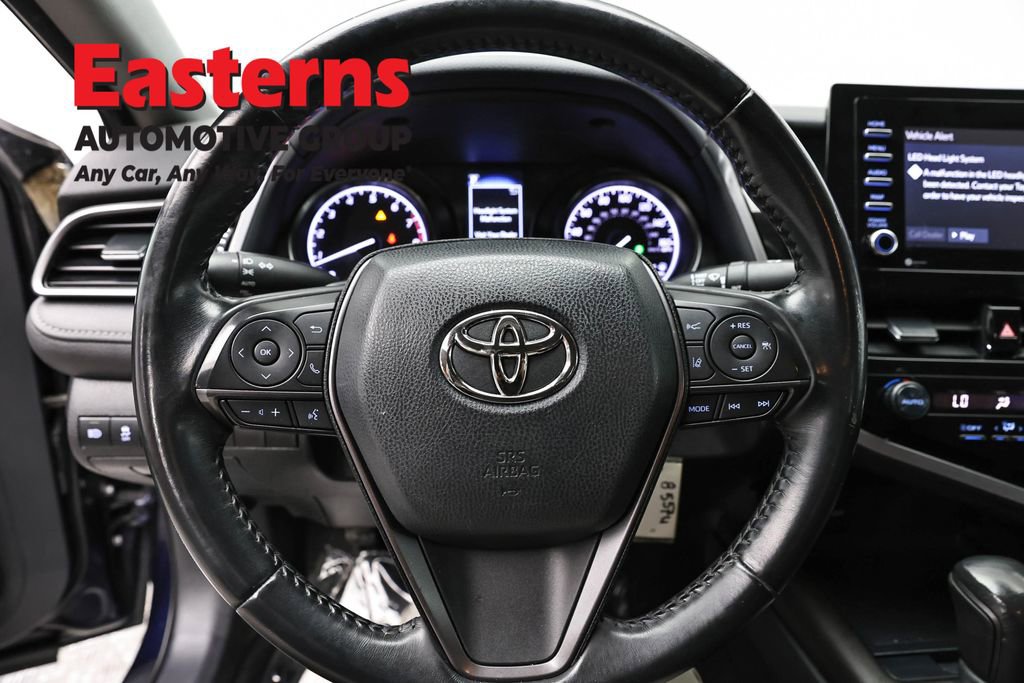 Used 2021 Toyota Camry SE FWD image 10